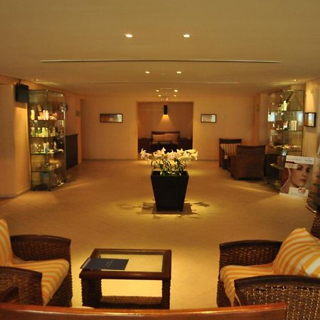Alhambra Thalasso Hammamet Interior foto The interior of the lounge