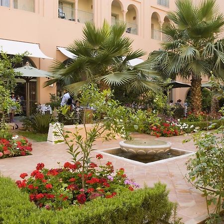 Alhambra Thalasso Hammamet Exterior foto The hotel's courtyard