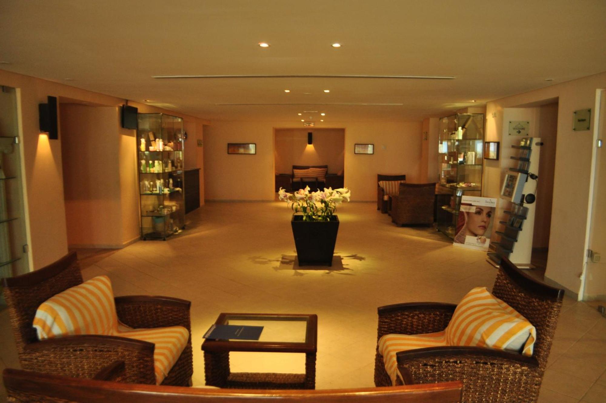 Alhambra Thalasso Hammamet Interior foto The interior of the lounge
