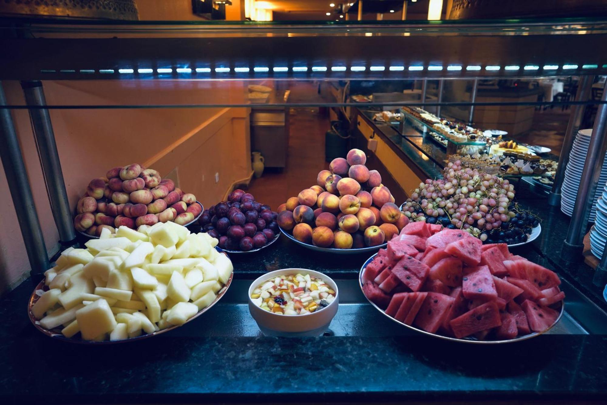Alhambra Thalasso Hammamet Exterior foto Fruit salad