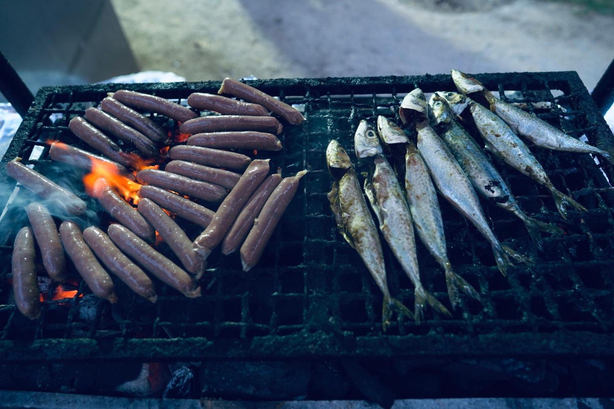 Alhambra Thalasso Hammamet Exterior foto Smoked fish and sausages