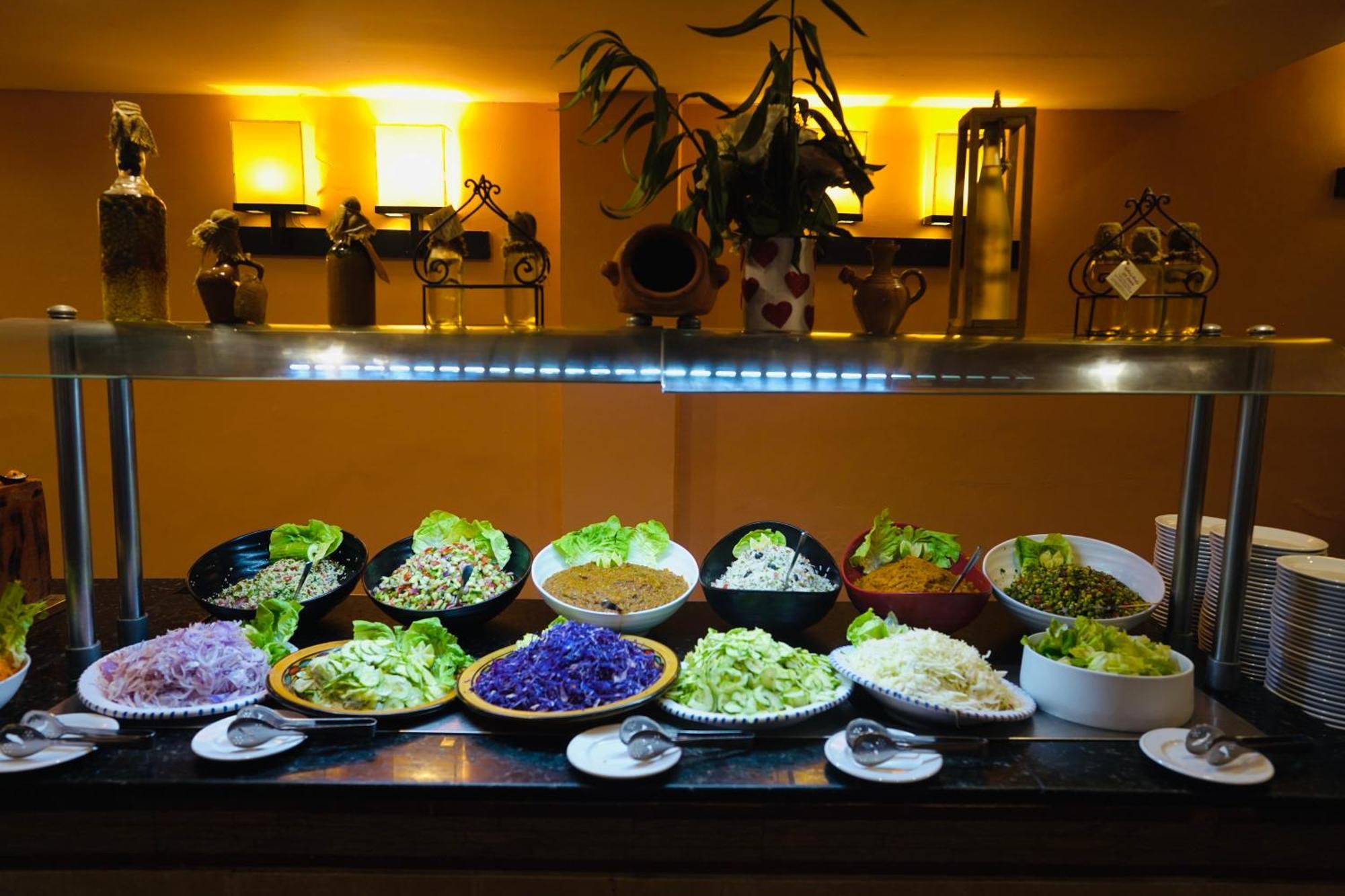 Alhambra Thalasso Hammamet Exterior foto A salad bar