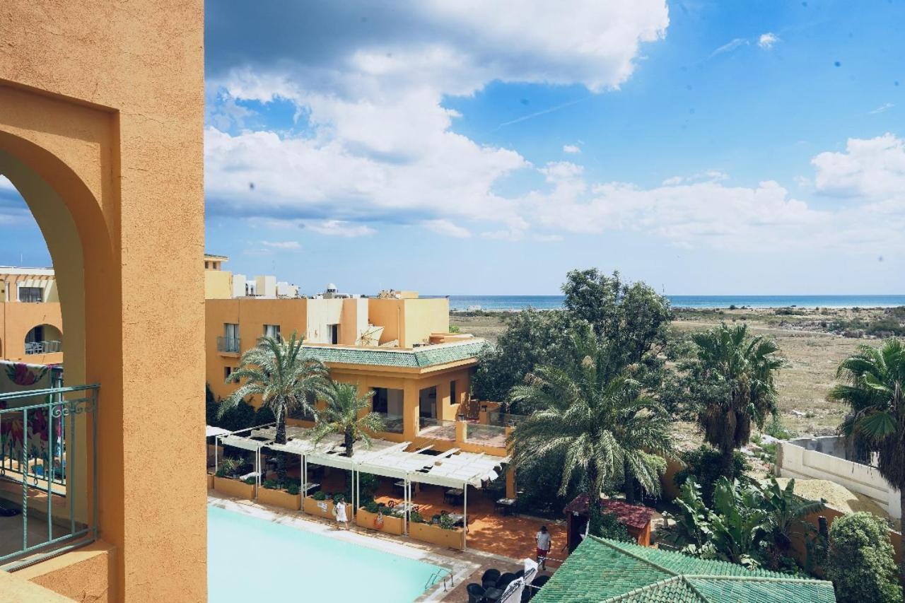 Alhambra Thalasso Hammamet Exterior foto View of the sea from the hotel