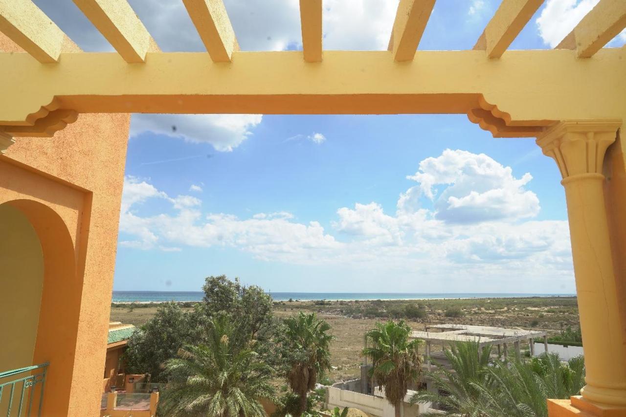 Alhambra Thalasso Hammamet Exterior foto View of the sea from the hotel