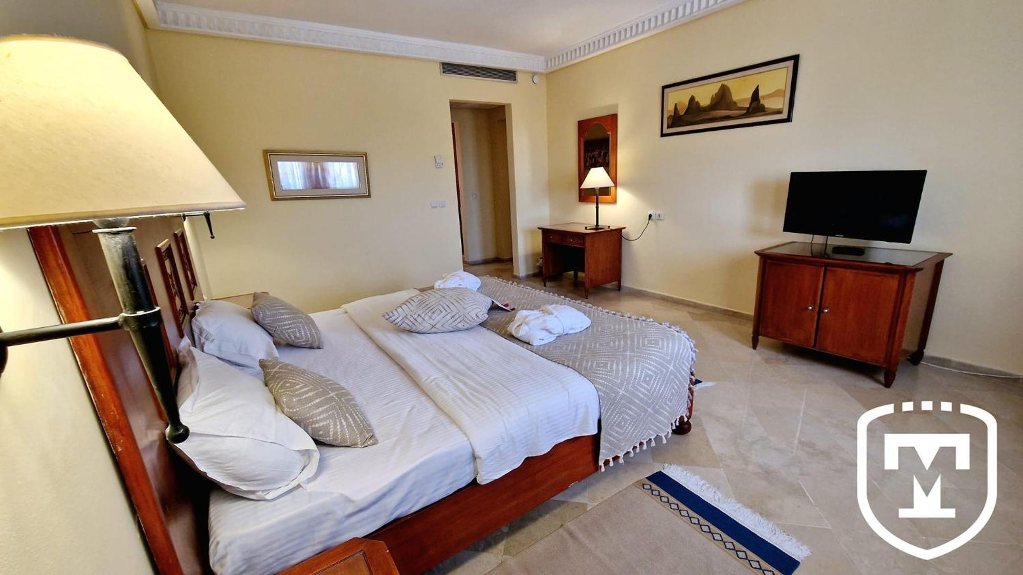 Alhambra Thalasso Hammamet Exterior foto A bedroom at the hotel